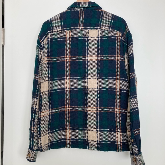 Abercrombie & Fitch Texturized Flannel - Picture 3 of 6